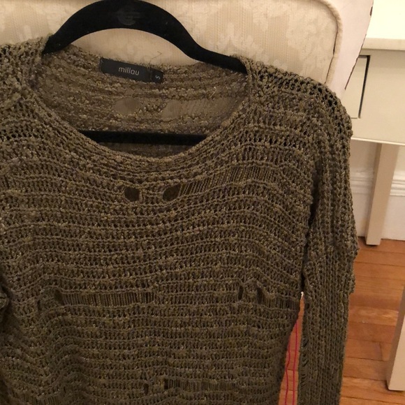 LF Sweater - Picture 3 of 3